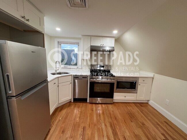 327 Highland Ave