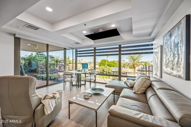 Building Photo - 7167 E Rancho Vista Dr