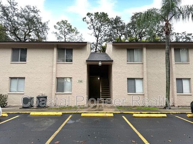 Building Photo - 7511 Pitch Pine Cir Unit APT D