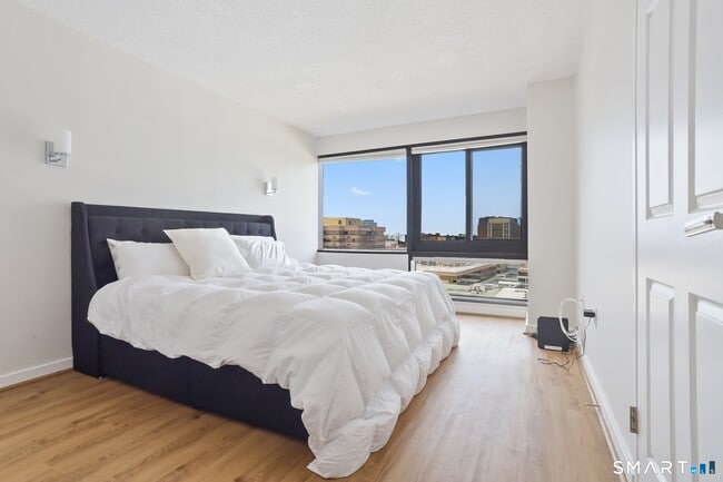 Photo - 127 Greyrock Pl Unidad 1205
