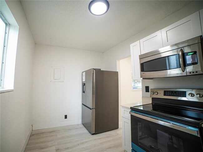 Photo - 412 Columbus Pky Unit 2-2