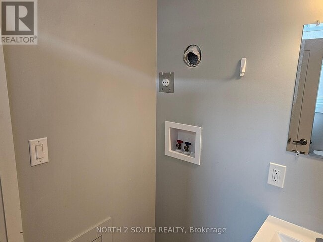 Photo - 427 Colborne St E Unit 5