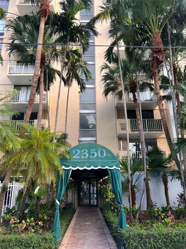 Photo - 2350 NE 135th St Unit 209