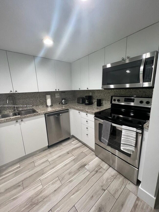 Photo - 100 Lakeview Dr Unit 303