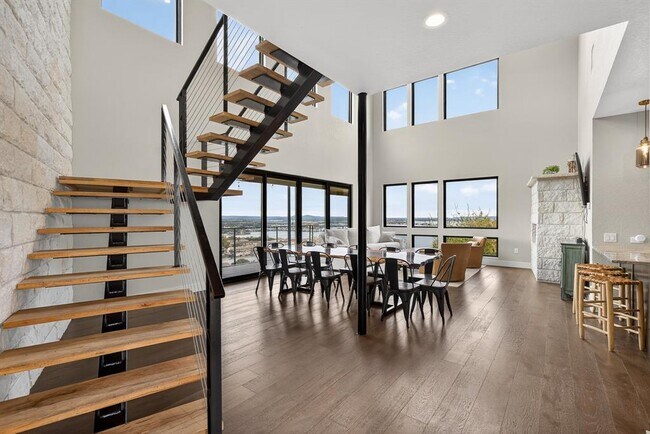 Photo - 209 Dalton Cir