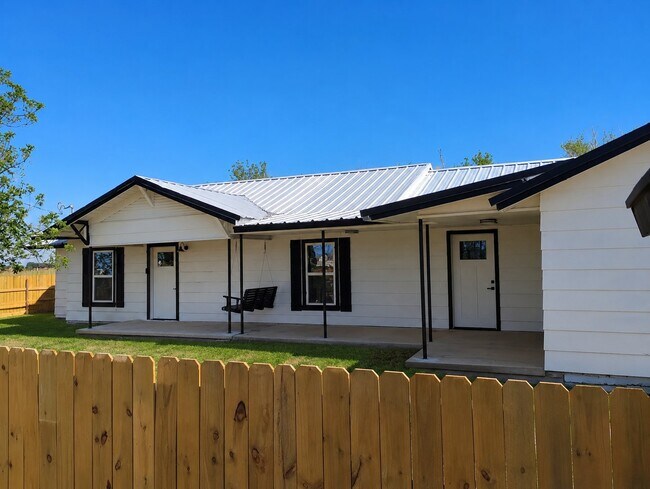Photo - 7212 N County Rd 3300