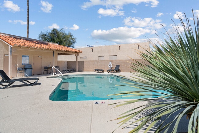 Building Photo - 3730 N Bay Horse Loop Rental