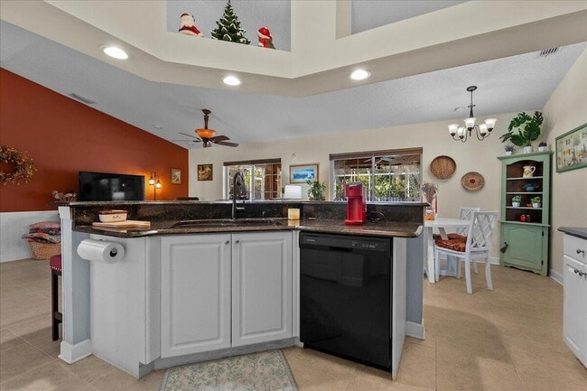 Photo - 1960 SE Bowie St