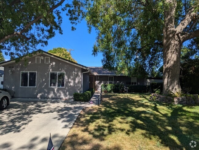 Building Photo - 6532 Peterson Ave Rental