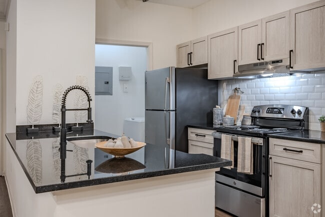 2BR, 2BA - 1280SF - Kitchen