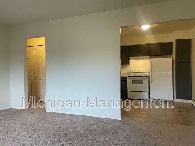 Photo - 59425 10 Mile Rd Unidad Apt 2A