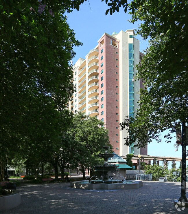 Photo - Plaza Tower