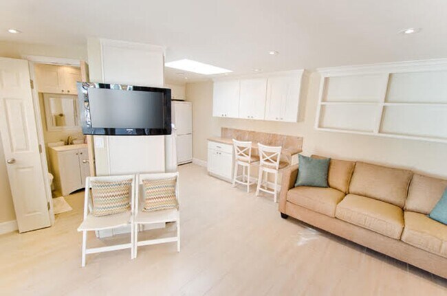 Photo - Steps to the Beach in La Jolla!