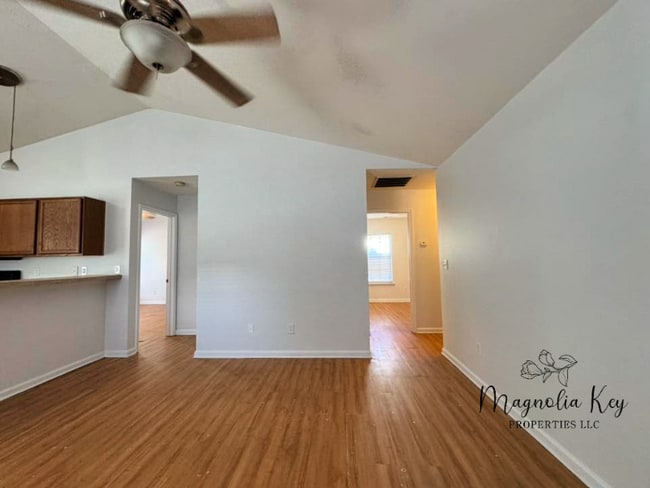 Photo - 1117 Stoney Falls Blvd