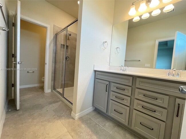 Photo - 2151 Appleton Cir S