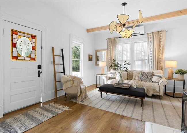 Photo - 171 Helman St