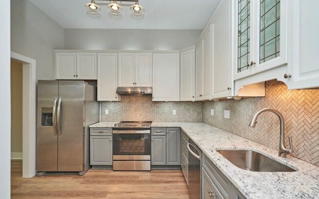 Building Photo - 11557 Rolling Green Ct Unit 101 Rental