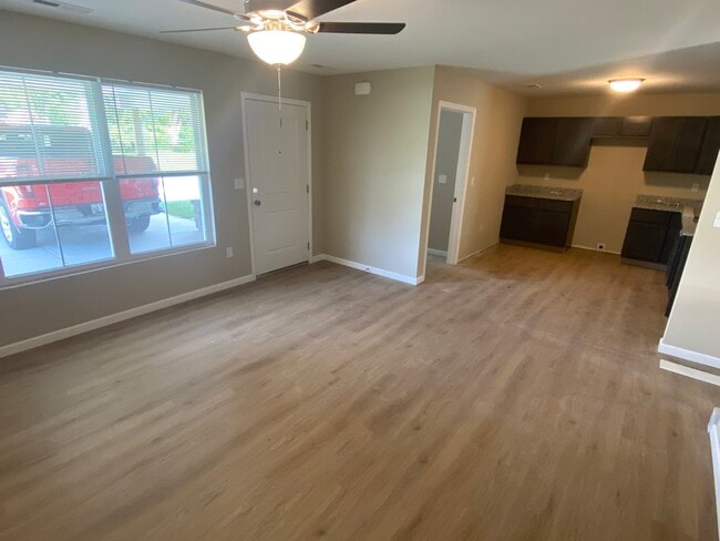 Photo - 128 W Perry St Unit 128 W. Perry