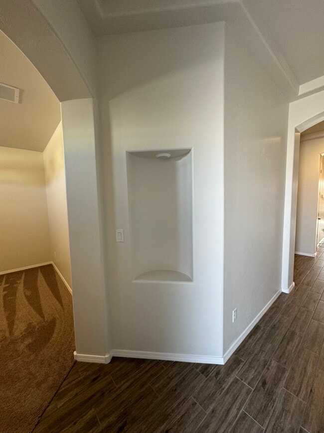 Photo - 5208 Bullseye Rd NE