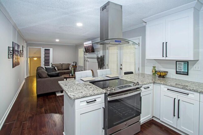 Photo - 4119 Newcomb Rd