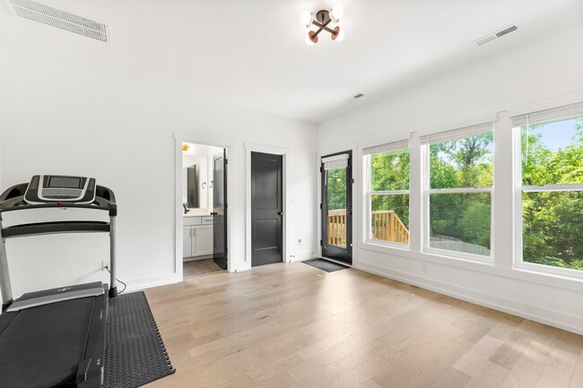 Photo - 2703 Parkway Ave