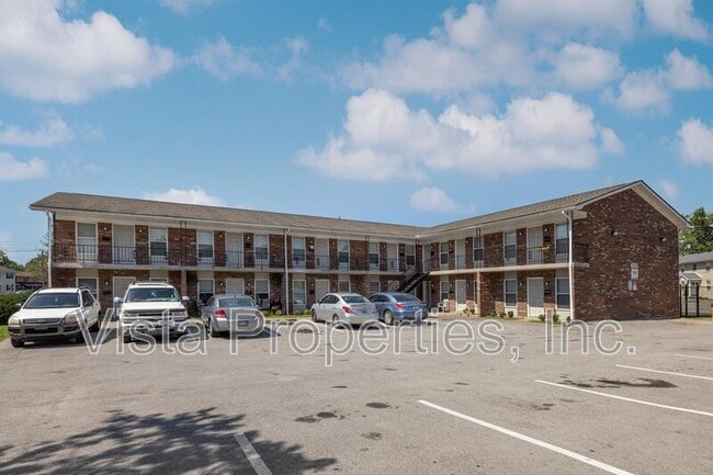 Photo - 4806 Saddlebrook Ln Unit Apt 13