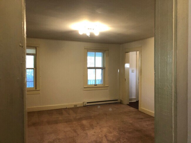 Photo - Fully Renovated Farmhouse in Moseley