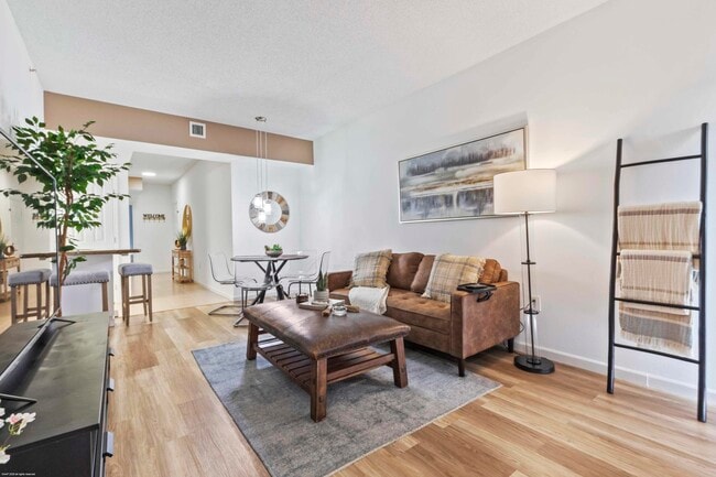 Photo - 2060 Greenview Shores Blvd Unit 318