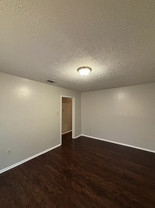 Photo - 1220 Twin Lakes Dr