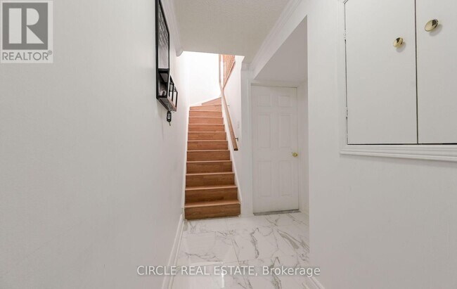 Photo - 20 Spadina Rd