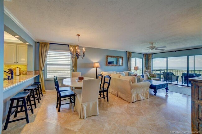 Photo - 2491 NE Ocean Blvd Unidad 103