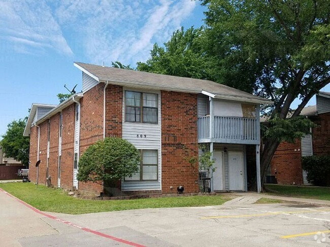 Building Photo - 809 SE 4th St Rental