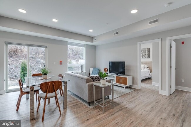 Photo - 1952 Bryn Mawr Ave Unidad 4B