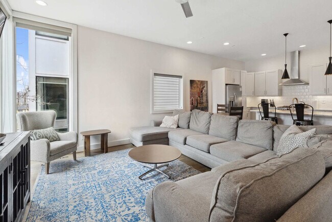 Photo - 960 9th Ave S Unidad ID1051680P