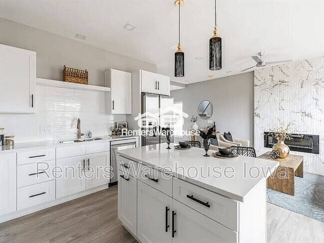 Photo - 15536 Rocklyn Pl