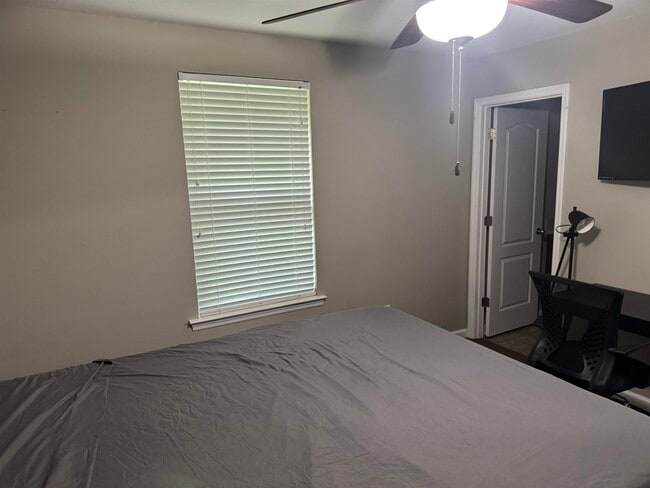 Building Photo - 3356 Fort Collins Ln