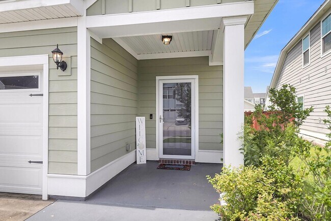 Photo - 534 Alderly Dr