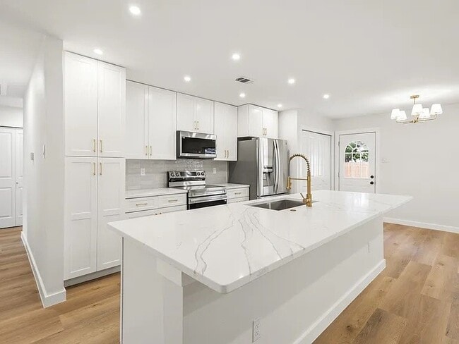 Photo - 512 Cumberland Dr