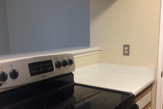 Kitchen - 480 Bollinger Canyon Ln Unit 275