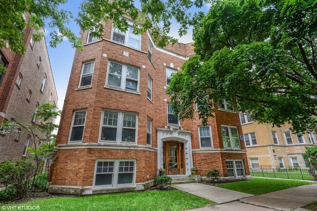 Building Photo - 1455 W Summerdale Ave Unit 1 Rental