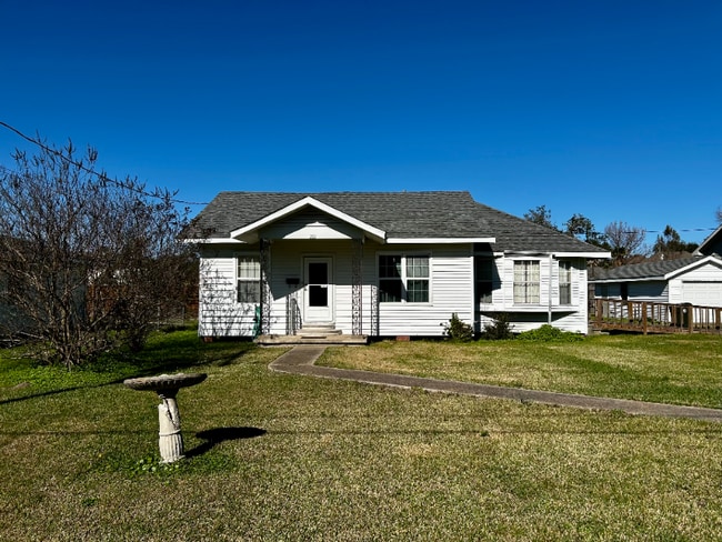 Photo - 222 Woodruff St