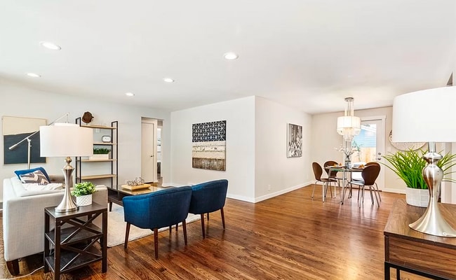 Photo - 1333 N 192nd St