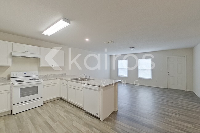 Photo - 10117 Elgin Blvd