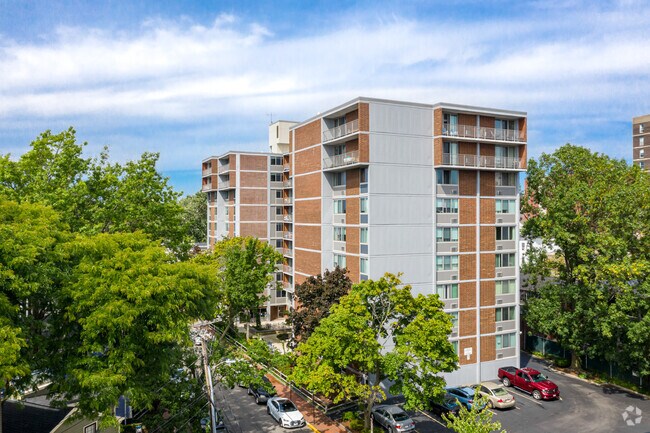Cambridge Court Apartments 55+ Community