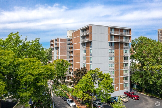 Cambridge Court Apartments 55+ Community - Cambridge Court Apartments 55+ Community