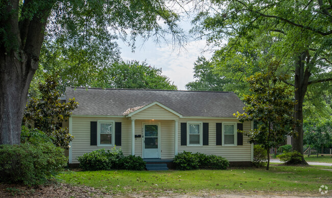 Building Photo - 724 Pembroke Ave Rental