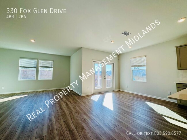 Photo - 330 Fox Glen Dr