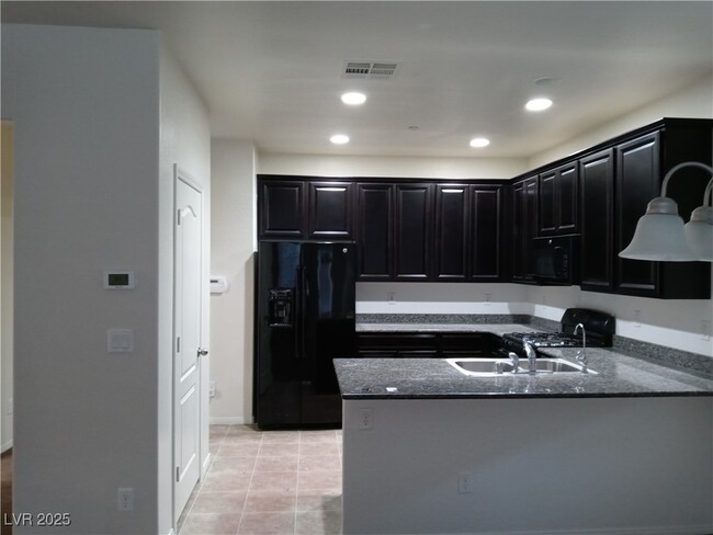 Photo - 9033 Savvy Seam Ct House