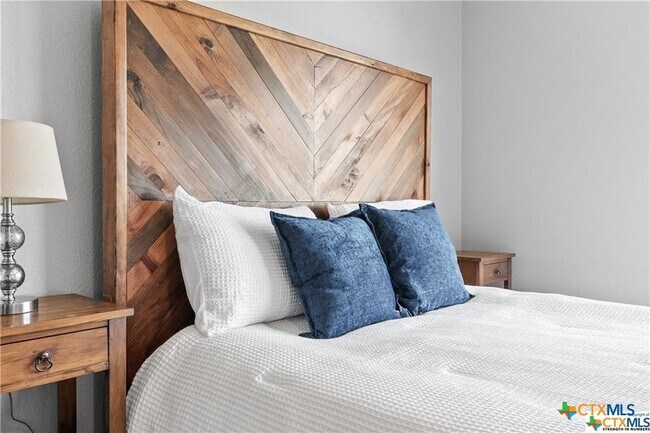 Photo - 719 Meiomi Dr