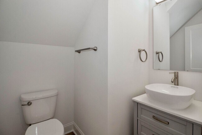 Photo - Lux Three Bedroom Townhouse in Sherrills Ford